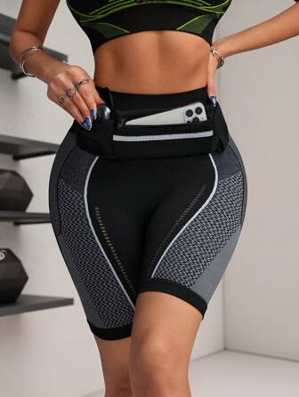 Innovista Conjunto de Leggings e Shorts de Treino Modelador, Ajuste Flexível e Curva Alta para Exercícios Cardiovasculares e Treinos, Parte Inferior de Academia de Alto Desempenho para Ciclistas e Corredores, Respirável Mesh, Levanta Bumbum, Bicolor, Preto, Branco, Levantamento de Peso, Treinamento de Força Física, Halteres, Ao Ar Livre, Exercício Aeróbico e Cardio, Ioga e Pilates, Boxe, Caminhada e Trekking, Tênis e Golfe, Equipamento de Treinamento de Máquinas e Aparelhos, Roupas de Academia e Agasalhos, Atividade Urbana, Ícone de Moda, Efeito Brilhante para Festa e Festivais de Música, Ajuste Sexy de Rua, Peça Essencial do Dia a Dia, Roupas Esportivas do , Movimento Moderno, Motivação de Verão