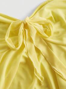 SHEIN MOD Plus Size Yellow Bustier Crop Top With V-Neck, Ruffle Hem And Bowknot Accent - Yellow - View 3