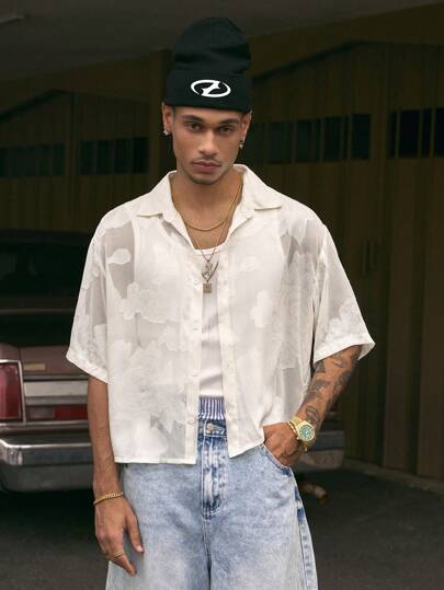 AXEPEAK Camisa blanca de corte holgado de manga corta con cuello y patrón floral recortado, edición de ropa urbana para hombre