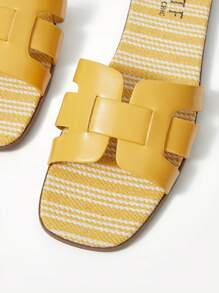 MOTF PREMIUM 女士舒适简约百搭平底凉鞋 - 黃色 - 查看 6