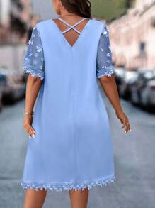 SHEIN LUNE Abito da donna taglie forti con decorazioni floreali 3D in rete e patchwork