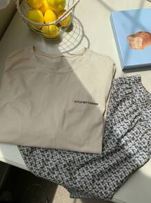 Dazy Plus 2 件套纯色宽松字母印花圆领上衣和格纹抽绳腰短裤睡衣套装 - 杏色 - 查看 7