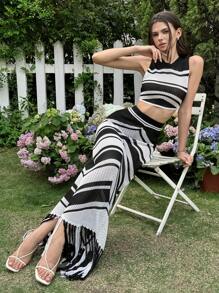 SHEIN EZwear 2 件套女士波西米亚风度假条纹流苏针织套装，夏季时尚 - 黑與白 - 查看 4