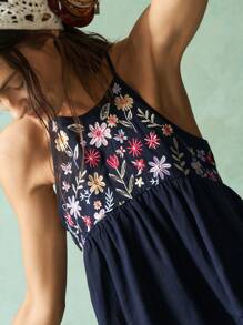 Bohemela Women Casual Solid Color Woven Embroidered Off-Shoulder Tank Top - Black - View 3