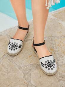 Styleloop Cuccoo Women Floral Pattern Casual Flat Boat Shoes - Black - View 7