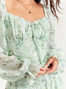 WESTFADE Spring Printed Chiffon Sweetheart Neck Bow Front Long Sleeve Crop Top - Green - View 2