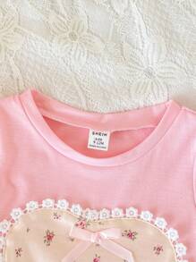 SHEIN 2pcs Baby Girls Ditsy Floral Heart Print Tee And Bowknot Design Crop Top Set, Sweet And Cute, Spring/Summer