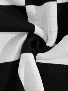 RueChic Men Square Pattern Crew Neck Regular Sweater - Black and White - View 5