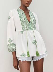 Maija Top à imprimé floral bicolore pour femmes, style bohème pour les vacances avec col en V, décoration à franges, épaules dénudées, manches 3/4, ourlet ample, léger et confortable, parfait pour la plage, les vacances, les festivals, l'été, tout-aller pour toutes les saisons, design mode de vacances moderne, plage confortable, style bohème, tenue de vacances sur l'île, tenue de vacances dopamine d'été, même style que les vacances Ins, atmosphère exotique, concert country, style western - Multicolore - Voir 5