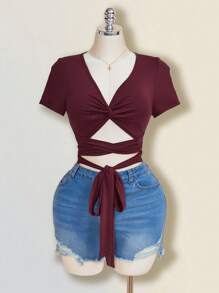 SHEIN ICON 加大码扭纹前系带交叉短袖短款女式 T 恤 - 酒紅色 - 查看 3