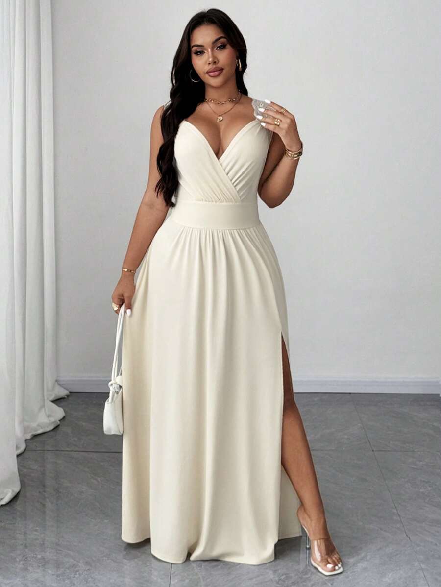 SHEIN Clasi Váy kaki chữ A xẻ tà cổ chữ V thanh lịch, viền ren, không tay, xẻ tà dành cho nữ cỡ lớn, thích hợp mặc hàng ngày, dự tiệc, đám cưới, mùa xuân và mùa hè - Màu be - Xem 1