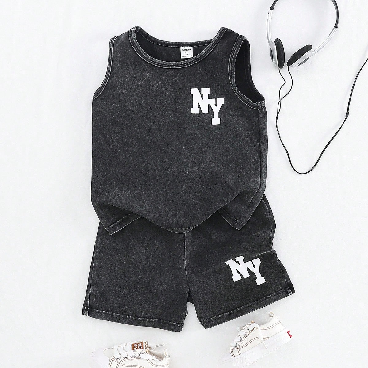 Set de 2 piezas para niños pequeños: top sin mangas de cuello redondo con estampado gráfico de letras y shorts de cintura elástica, conjunto depor