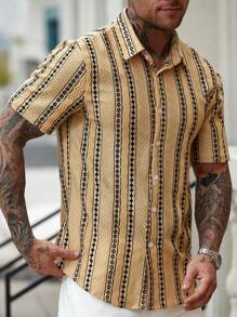 Manfinity RSRT Camisa Casual Solta de Manga Curta e Abotoamento Simples com Listras para Homens, Camisa Amarela, Camisas de Verão Masculinas, Top Amarela Masculina