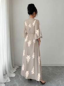 Rafferiza 女式撞色饰边长袖图案印花休闲长裙 - 卡其色 - 查看 2