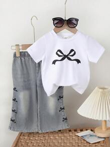 SHEIN Playful Pals 女嬰 2 件套：可愛蝴蝶結白色短袖 T 恤與淺藍色蝴蝶刺繡寬腿牛仔褲 - 白色 - 查看 3