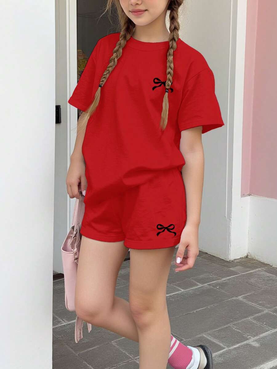 SHEIN Leap Crew 青少年女孩休闲简约蝴蝶结印花短袖 T 恤和短裤两件套,适合夏季 - 紅色 - 查看 1