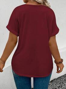 SHEIN VCAY CURVE T-shirt casual versatile per donne taglie comode, con scollo a V, manica corta, manichette arricciati, stampa floreale vintage, adatta per primavera/estate