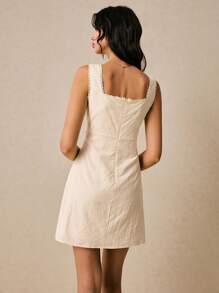 Poéselle Damen Minikleid mit quadratischem Ausschnitt und Patchwork-Spitze