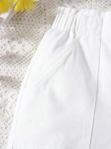 Girls' Oversized Y2K Style Washed White Denim Shorts With Ruffle Waistband And Button Decor, Casual, Versatile And Stylish For Daily Wear