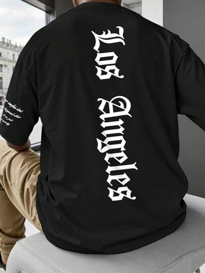 Manfinity LEGND 2025 Ny sommar Herr Plus Size Gothic Letter Print Kortärmad T-shirt, Street Style