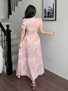 Modelyn 女式修身迷你连衣裙，交叉领、珍珠纽扣和泡泡袖 - 粉色 - 查看 2