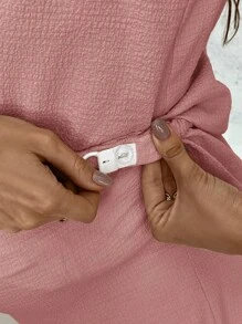 SHEIN Set de 2 piezas de top de tirantes con botones de unicolor y shorts de pierna ancha para embarazadas