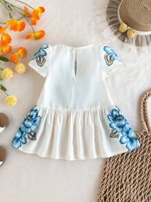 SHEIN Vestido de manga corta con patrón floral de color albaricoque adorable para bebé niña en verano - Multicolor - Ver 3