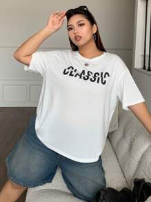 Dazy Plus Maglietta bianca estiva oversize da donna con stampa a lettere di colore unito