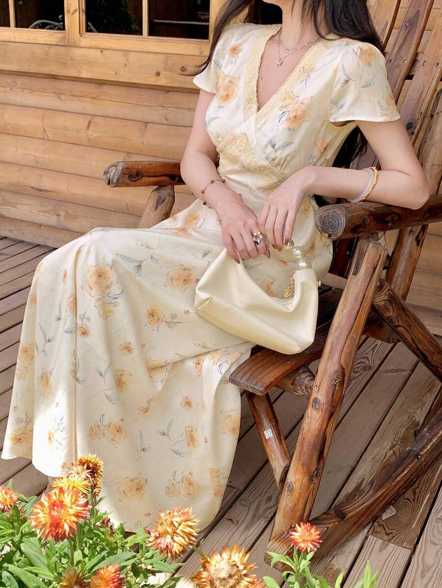 DAZY Floral Print V-Neck Fitted Short Sleeve Dress For Women
