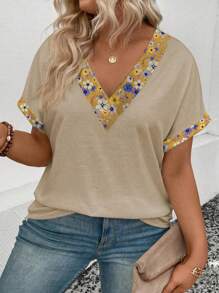 SHEIN LUNE CURVE 新款时尚女式印花领叠搭宽松短袖T恤 - 卡其色 - 查看 3