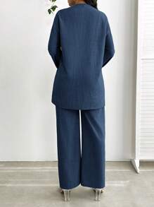 SHEIN Lady Conjunto de 2 piezas de talla grande para mujer, top de manga larga con nudo delantero y pantalones, de color azul denim sólido. Conjunto de 2 piezas de talla grande para mujer, conjunto de playa casual para mujer de negocios