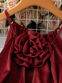 SHEIN LUNE Top cu bretele spaghete din satin 3D floral pentru femei, bluză elegantă cu volanată cu gât, pentru petrecere de vacanță, camisole și maiouri mari la modă de gamă largă, topuri pentru ieșiri, cu fundă pentru petrecere în club de vacanță, nuntă roșie, sexy, femei, femei de Paște, invitate la nuntă romantică