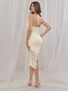 L'Amorae Elegantes Sommer-Midikleid mit Hälfterrücken-Ausschnitt, Spitzendetails und asymmetrischem Saum in Elfenbein, Sommeroutfit für Frauen, Outfit für Hochzeitsgäste, Strandoutfit für Frauen, Brunchoutfit für Frauen, Muttertag - Gelb - Übersicht 1