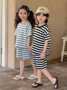 SHEIN 2 Stücke/Set Outfit für Kleine Mädchen mit bequemer schwarz-weißer gestreifter Crew Neck Kurzarm, Frühling/Sommer - Grau - Übersicht 3