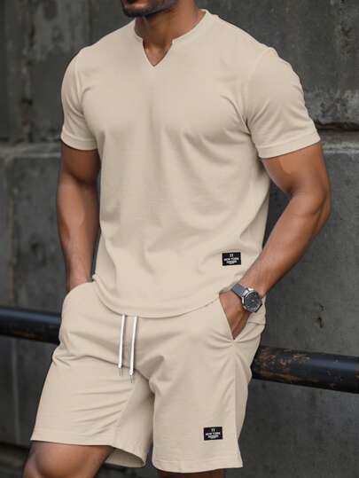 Manfinity Homme 男士字母印花V领短袖T恤和短裤休闲套装男士两件套休闲