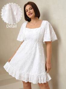 Chikora 大码优雅纯色刺绣方领连衣裙 - 白色 - 查看 1