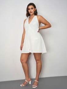 SHEIN Tall CURVE Tuta intera monocolore con scollo a canottiera e schiena scoperta, stile casual e comodo per l'estate, taglie comode