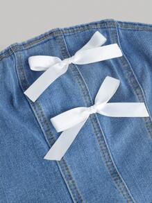 SHEIN Teen Girls' Spring Summer Y2K Casual Versatile Light Washed 2 Pcs Low Waist Denim Mini Skirt And Crop Top With Trim And Bowknot Detailed,Girls Summer Beach Boho Vacation Two Pieces Outfits,Summer Brunch Graduation Outfits,Summer Rave Concert Festival Streetwear Outfits - Light Wash - View 3