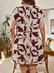 SHEIN LUNE Vestido de verano informal de mujer talla grande con estampado geométrico, para vacaciones y uso diario - Burdeos - Ver 2