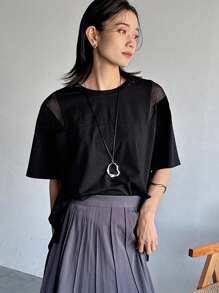 FRIFUL Camiseta negra holgada de mujer con cuello ancho, tela de malla, hombros descubiertos, para uso casual en verano