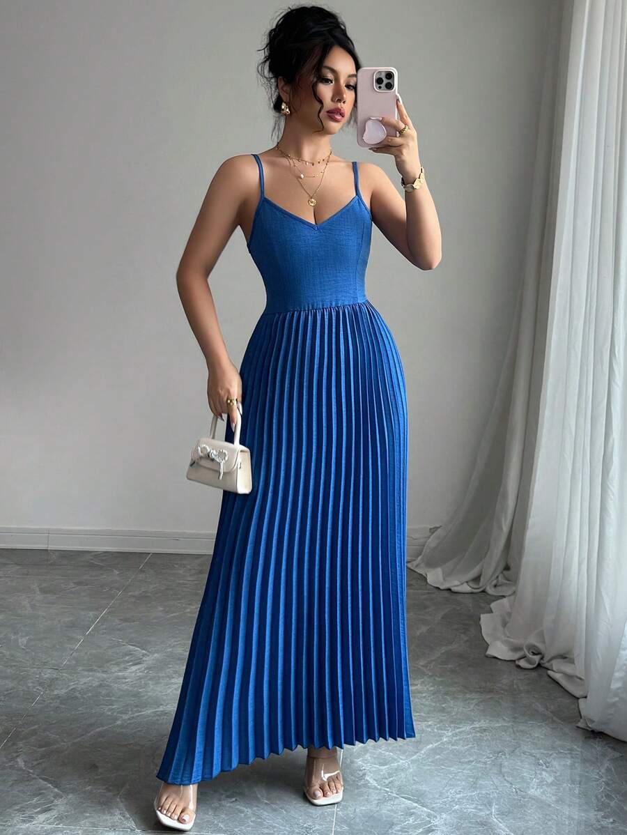 Chiquease Fashionable And Elegant Casual Pleated V-Neck Sleeveless Dress - Blue - View 1