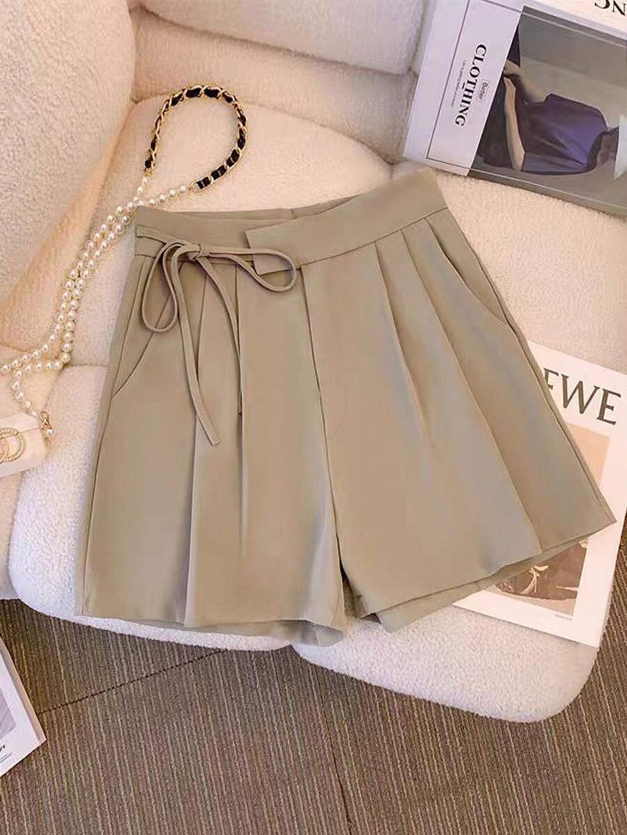 GlowEve Quần short túi buộc bên hông màu trơn mùa hè cho nữ - Màu Khaki - Xem 1