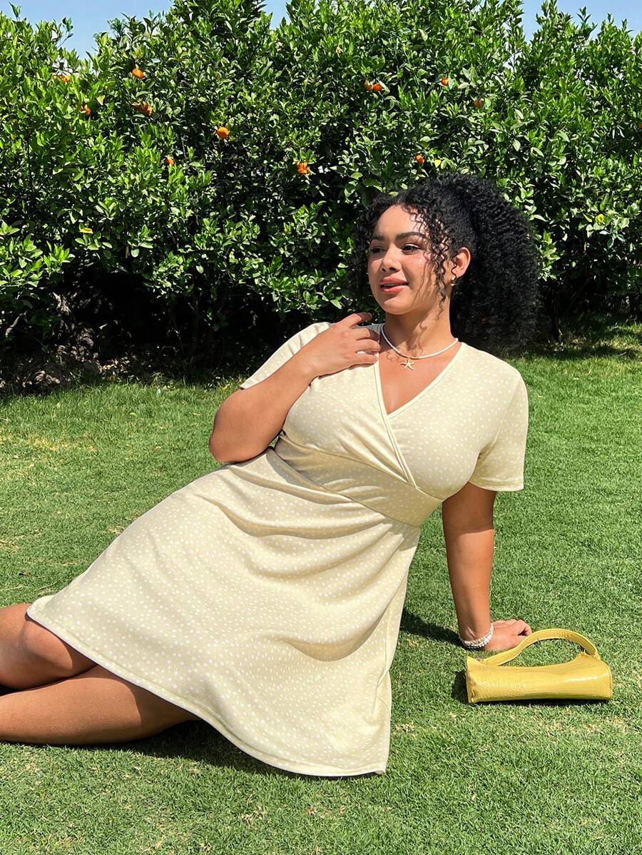 SHEIN EZwear 大码复古心形A字型黑色情人节派对连衣裙