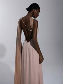 SHEIN Belle 优雅、浪漫、性感、简约卡其色缎面弹力不对称领口露背修身连衣裙，高开衩，时尚、网红风格，适合节日、度假、生日派对、婚礼、伴娘 - 咖啡棕 - 查看 2