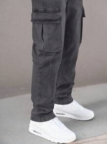 Manfinity Hypemode Men's Utility Pockets Straight-Leg Casual Classic Denim Cargo Jeans - Black - View 5