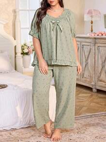 CottageSlumber Damen Große Größen romantisches Blümchen-Spitzen-Pyjama-Set mit V-Ausschnitt, Schleife und Kurzarm für die Ferienzeit - Grün - Übersicht 5