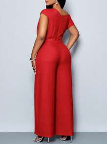 SOLERSUN Bộ jumpsuit nữ cỡ lớn thời trang, màu trơn, dáng rộng, thanh lịch, phù hợp cho đi làm và du lịch hàng ngày, dễ phối đồ. Thiết kế xếp ly trễ vai, cổ áo bất đối xứng, tay ngắn và ống quần rộng. Kín đáo, hoàn hảo cho các bữa tiệc, những dịp lãng mạn, Ngày Valentine, Ngày Thánh Patrick, Lễ Phục Sinh. - Đỏ - Xem 6