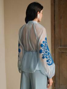 Anewsta 女士褶皱刺绣系腰衬衫，优雅百搭的办公室服装 - 淺藍色 - 查看 4
