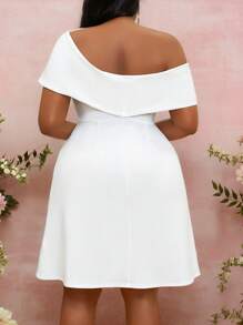 SHEIN Lady 大码女式纯色不对称领短袖优雅休闲连衣裙邮轮装女士礼服 - 白色 - 查看 2