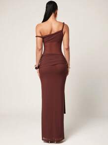 Silquee 女式夏季性感纯色不对称领口连衣裙 - 鏽棕色 - 查看 2